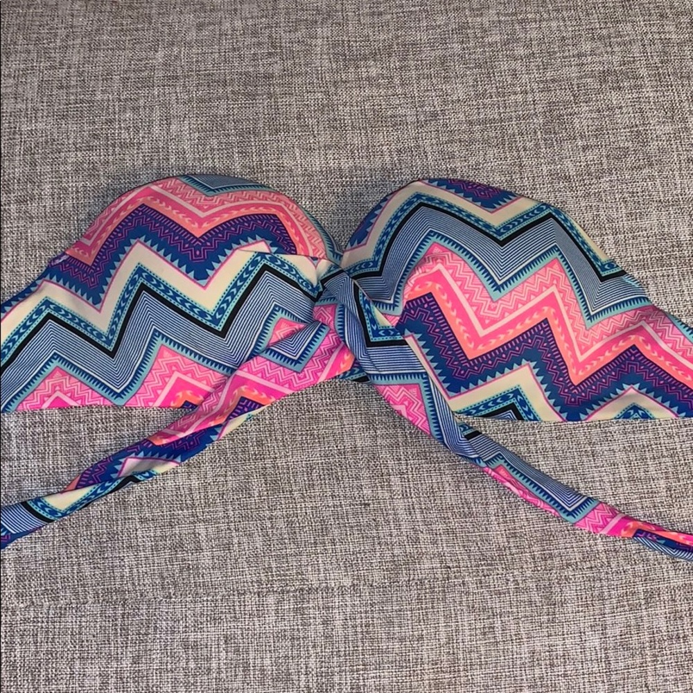 Victoria’s Secret pink strapless bikini top xs